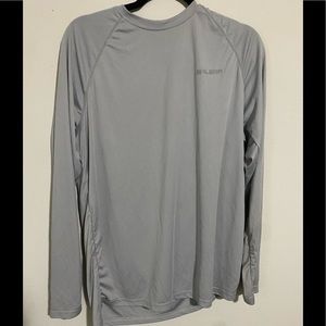 Dry fit long sleeve T shirt (gray).